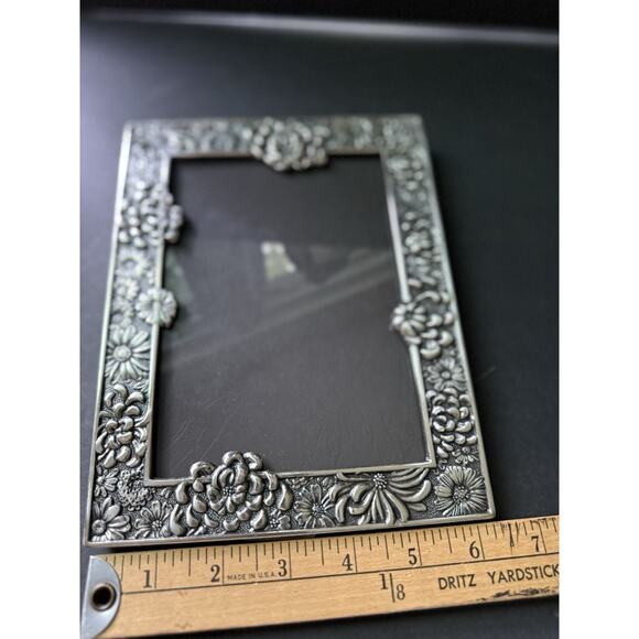 Metal Floral Picture Frame Free Standing Easel Silver Tone Made In Italy 5x7 - Picture 1 of 6
